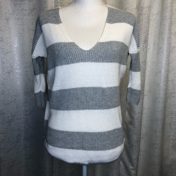 Express Sweaters - Express Midsleeve Top